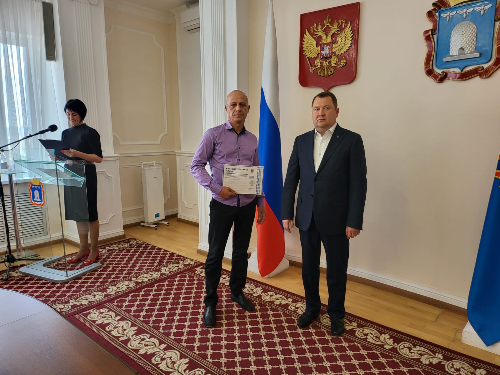 Сотрудников «ТСК» наградили за активное участие в восстановлении инфраструктуры города Новоайдар